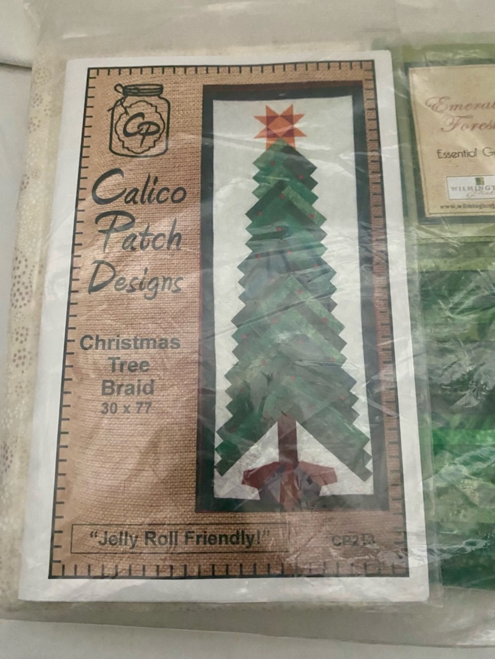 Christmas Tree Braid Quilt Kit - Green - Picture 7 of 15